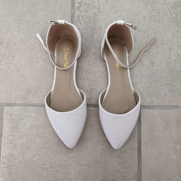 White sparkly pointed toe flats - Picture 1 of 3